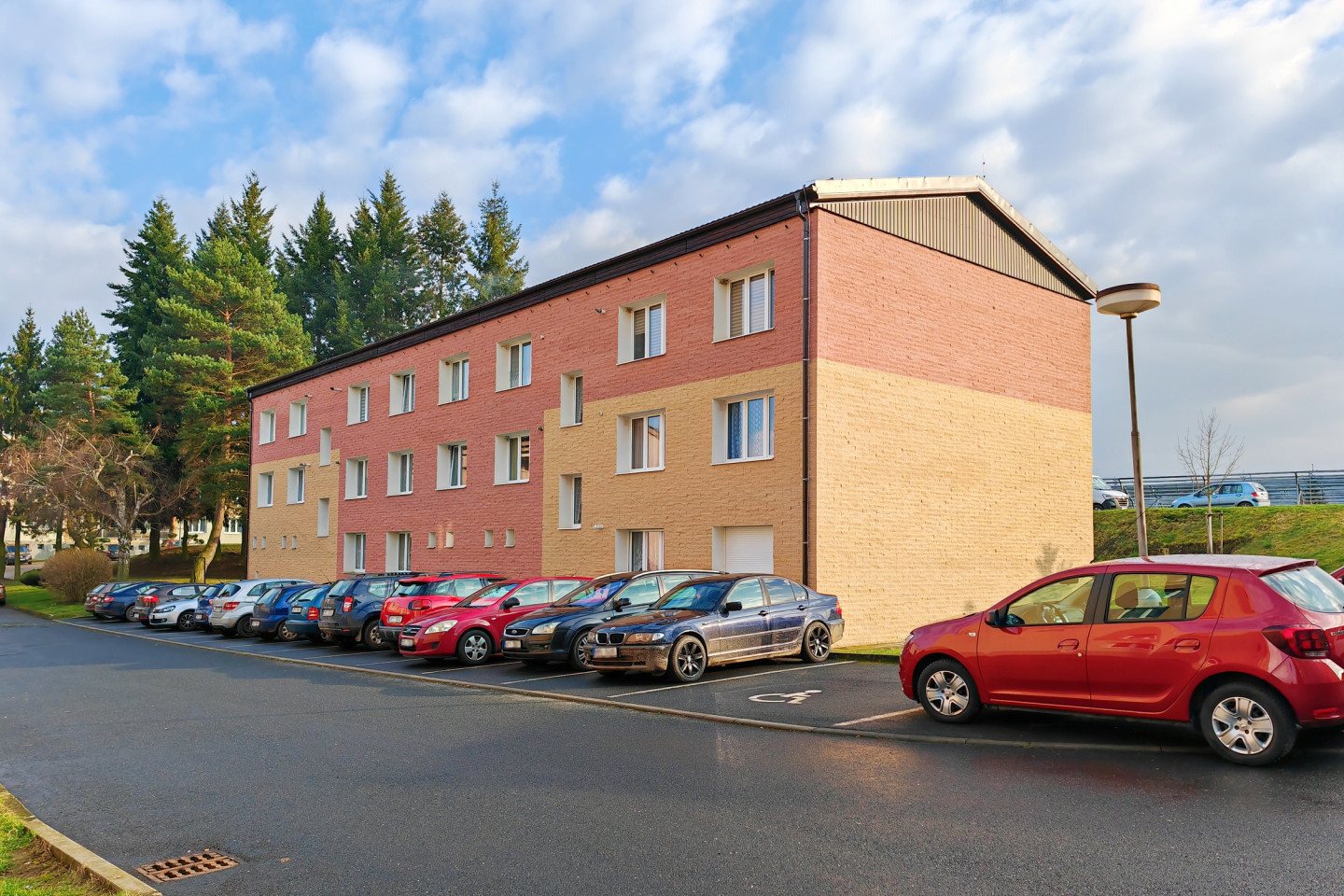 Prodej bytu 4+1 s lodžií, 84 m², Hostouň, ul. Příkopy